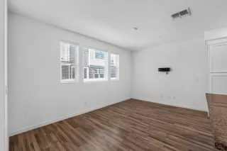 Photo #5: 226086650 Listing