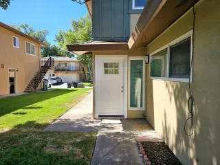 Photo #4: 226087532 Listing