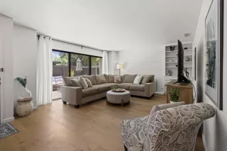 Photo #6: 226087619 Listing