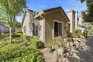 Photo #2: 226087689 Listing