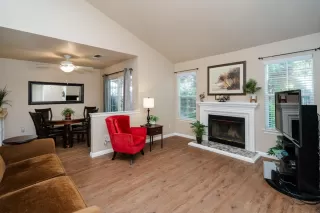 Photo #1: 226087769 Listing