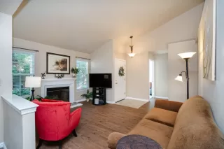 Photo #2: 226087769 Listing