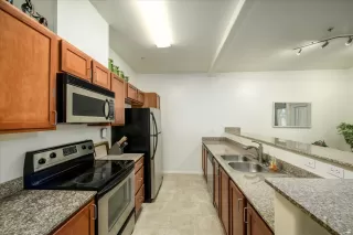 Photo #3: 226088505 Listing