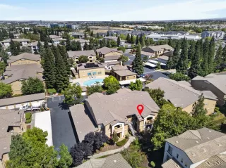 Photo #2: 226088649 Listing 