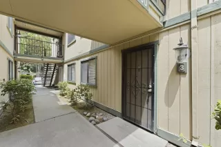 Photo #3: 226088734 Listing