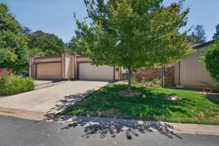 Photo #1: 226088834 Listing