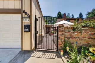 Photo #2: 226088834 Listing