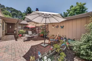 Photo #5: 226088834 Listing