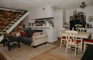 Photo #2: 226088839 Listing