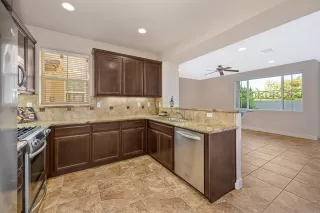 Photo #2: 226089087 Listing