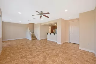 Photo #4: 226089087 Listing
