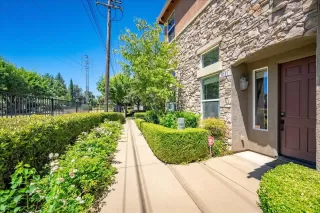 Photo #5: 226089215 Listing 