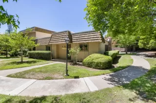 Photo #1: 226089292 Listing