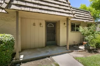 Photo #2: 226089292 Listing