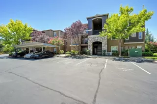 Photo #4: 226089297 Listing 