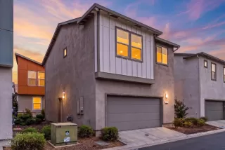 Photo #1: 226089515 Listing