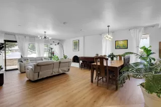 Photo #6: 226089553 Listing