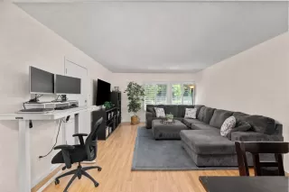 Photo #6: 226089957 Listing