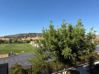 Photo #5: 226089961 Listing