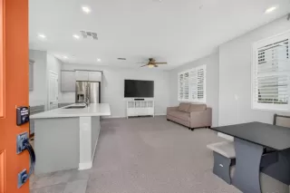 Photo #4: 226089999 Listing