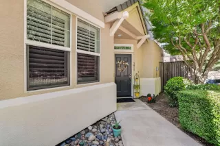 Photo #3: 226090265 Listing