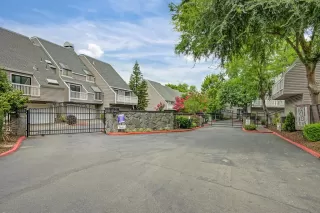 Photo #1: 226090470 Listing