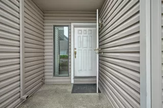 Photo #4: 226090470 Listing