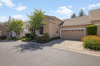 Photo #1: 226090695 Listing