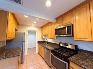 Photo #6: 226090971 Listing