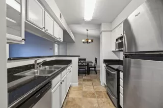 Photo #6: 226091004 Listing