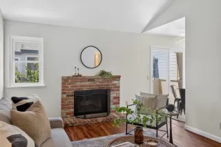 Photo #5: 226091034 Listing