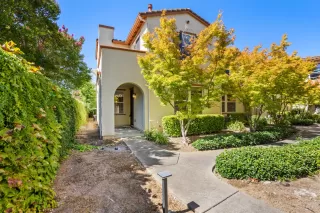 More Details about MLS # 226091466 : 8492 CRYSTAL WALK CIR