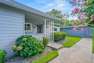 Photo #1: 226091540 Listing