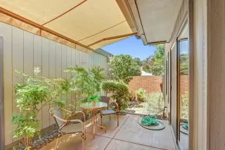 Photo #4: 226091651 Listing