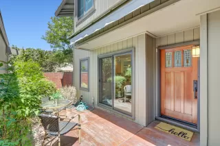 Photo #5: 226091651 Listing