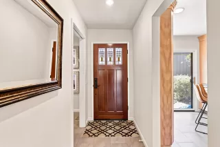 Photo #6: 226091651 Listing