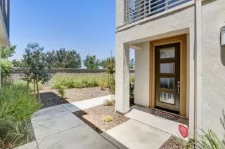 Photo #3: 226091810 Listing
