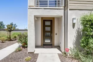 Photo #4: 226091810 Listing