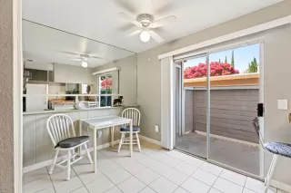 Photo #4: 226091878 Listing