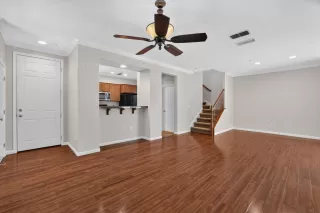 Photo #5: 226091914 Listing