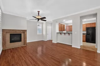 Photo #6: 226091914 Listing