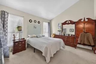Photo #5: 226091981 Listing 