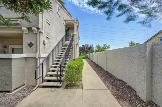Photo #2: 226092309 Listing