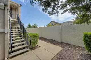 Photo #3: 226092309 Listing