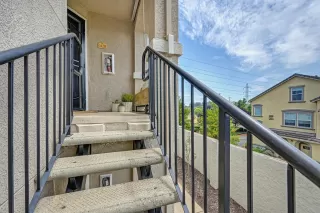 Photo #5: 226092309 Listing
