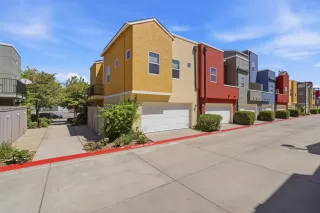 Photo #1: 226092396 Listing