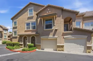 Photo #2: 226092656 Listing
