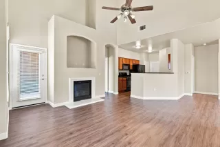 Photo #6: 226092656 Listing