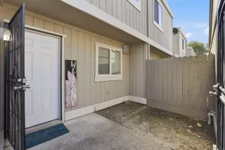 Photo #3: 226092709 Listing