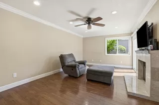 Photo #4: 226092709 Listing